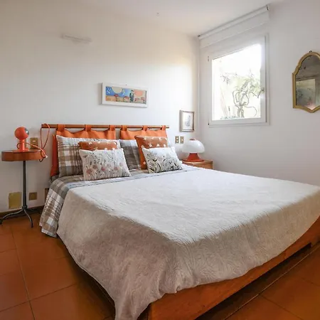 Apartamento 1 Bedroom Lovely In