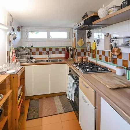 1 Bedroom Lovely In Apartamento Florencia